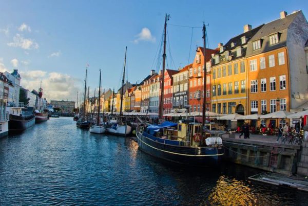 Puerto de Nyhavn en Copenhague, Dinamarca